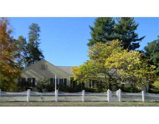 11 Arden Rd., Wellesley