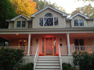 Wellesley rec haunted house decorating contest
