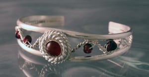 Pomegranate-inspired bracelet by Stephanie Pom