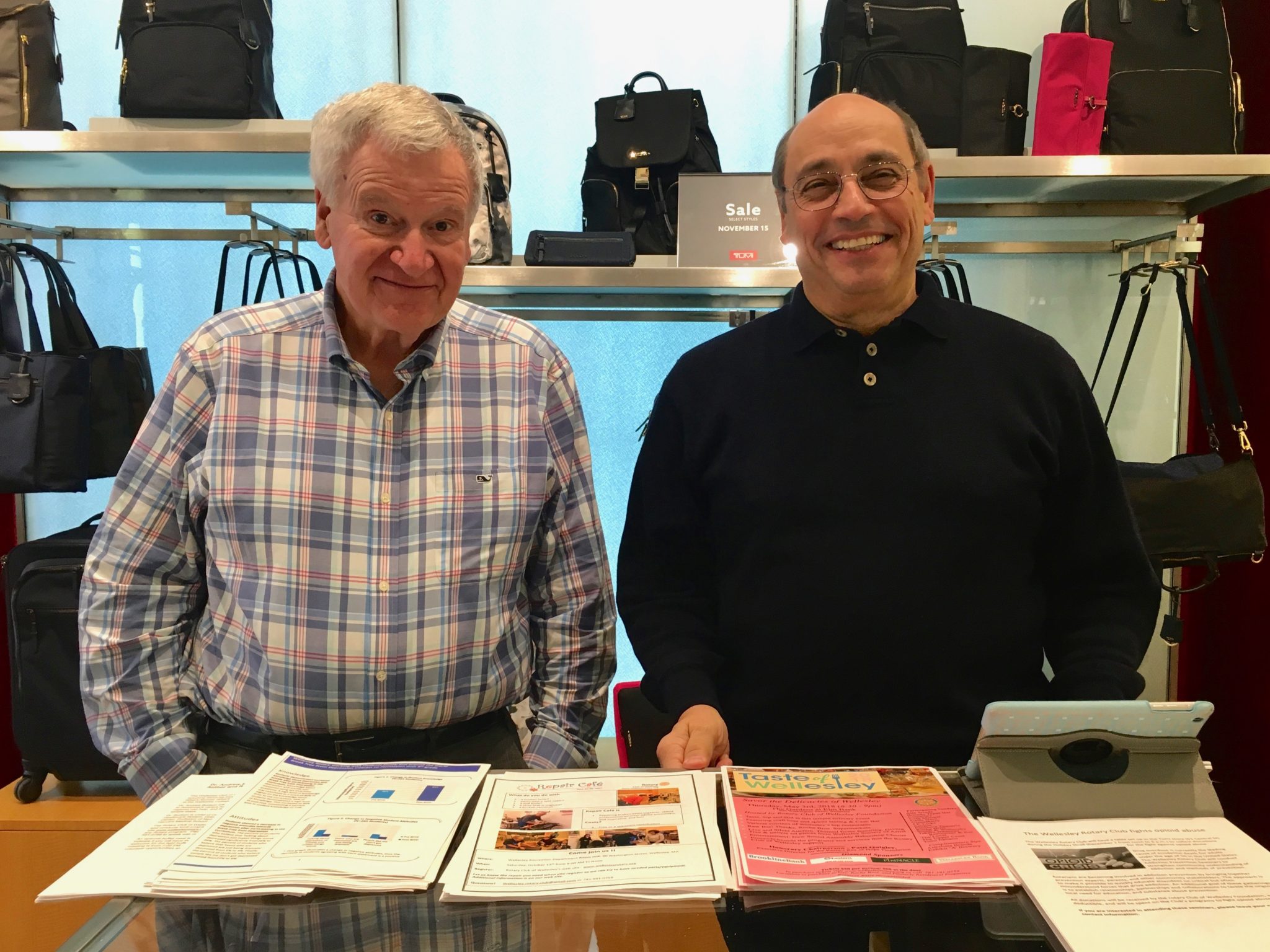 Wellesley Merchants Holiday Stroll