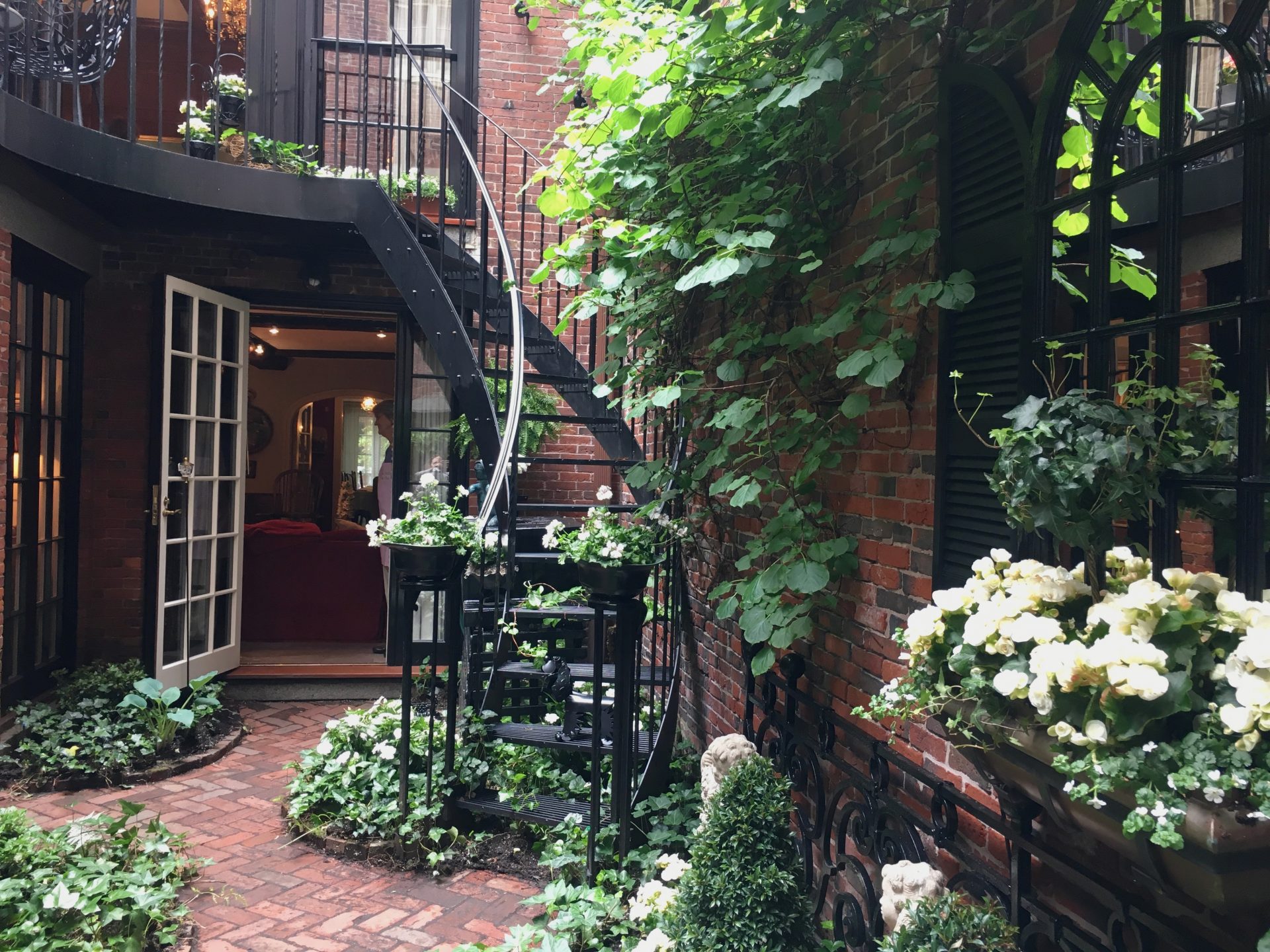 Beacon Hill Garden Tour