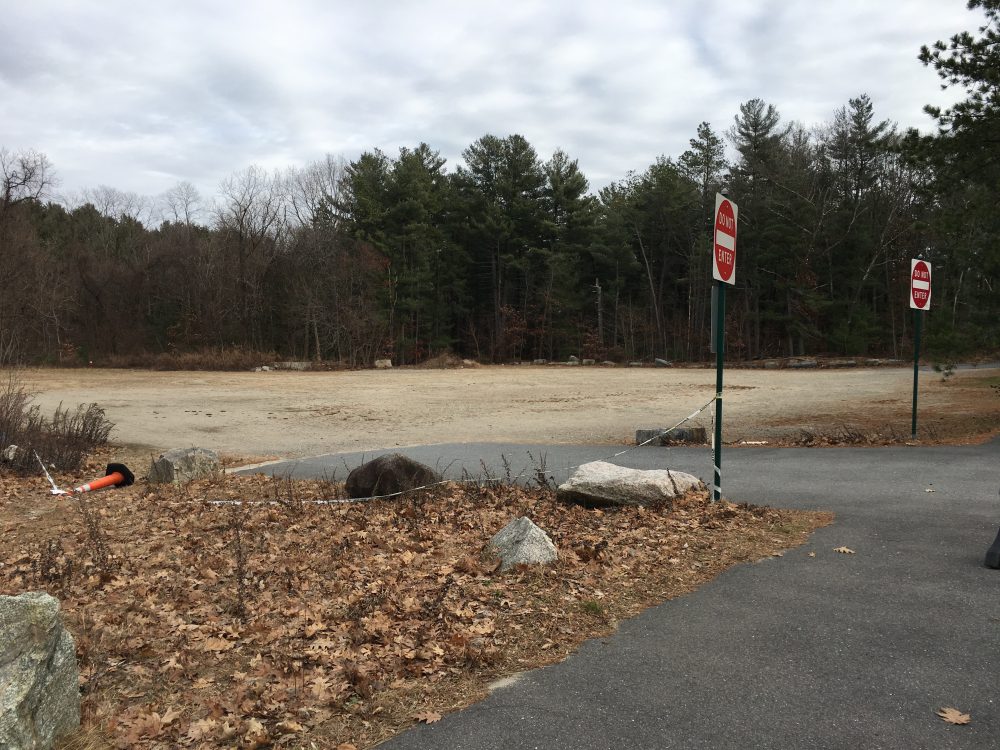 Morses Pond parking lot, Winter 2019