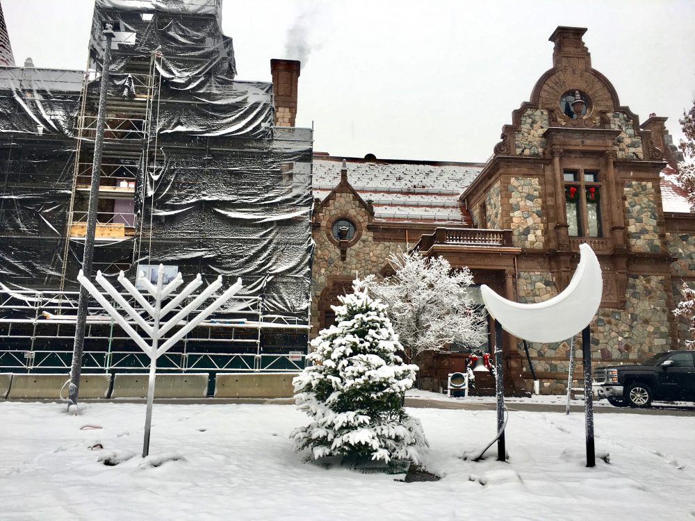 Wellesley Town Hall, Christmas tree