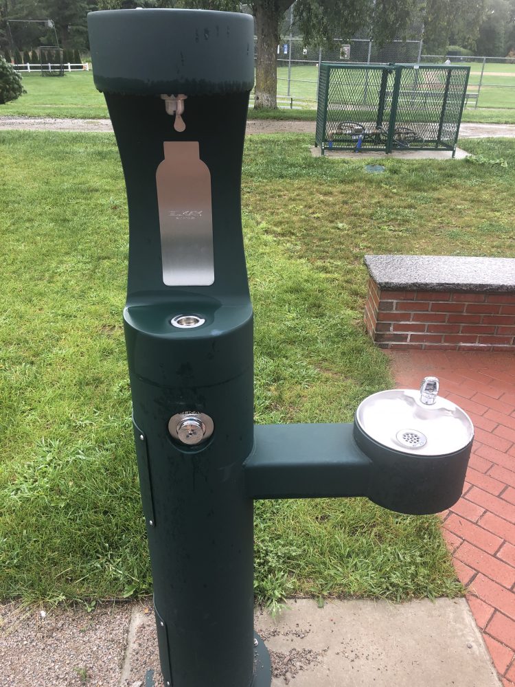 Lee field water fountain