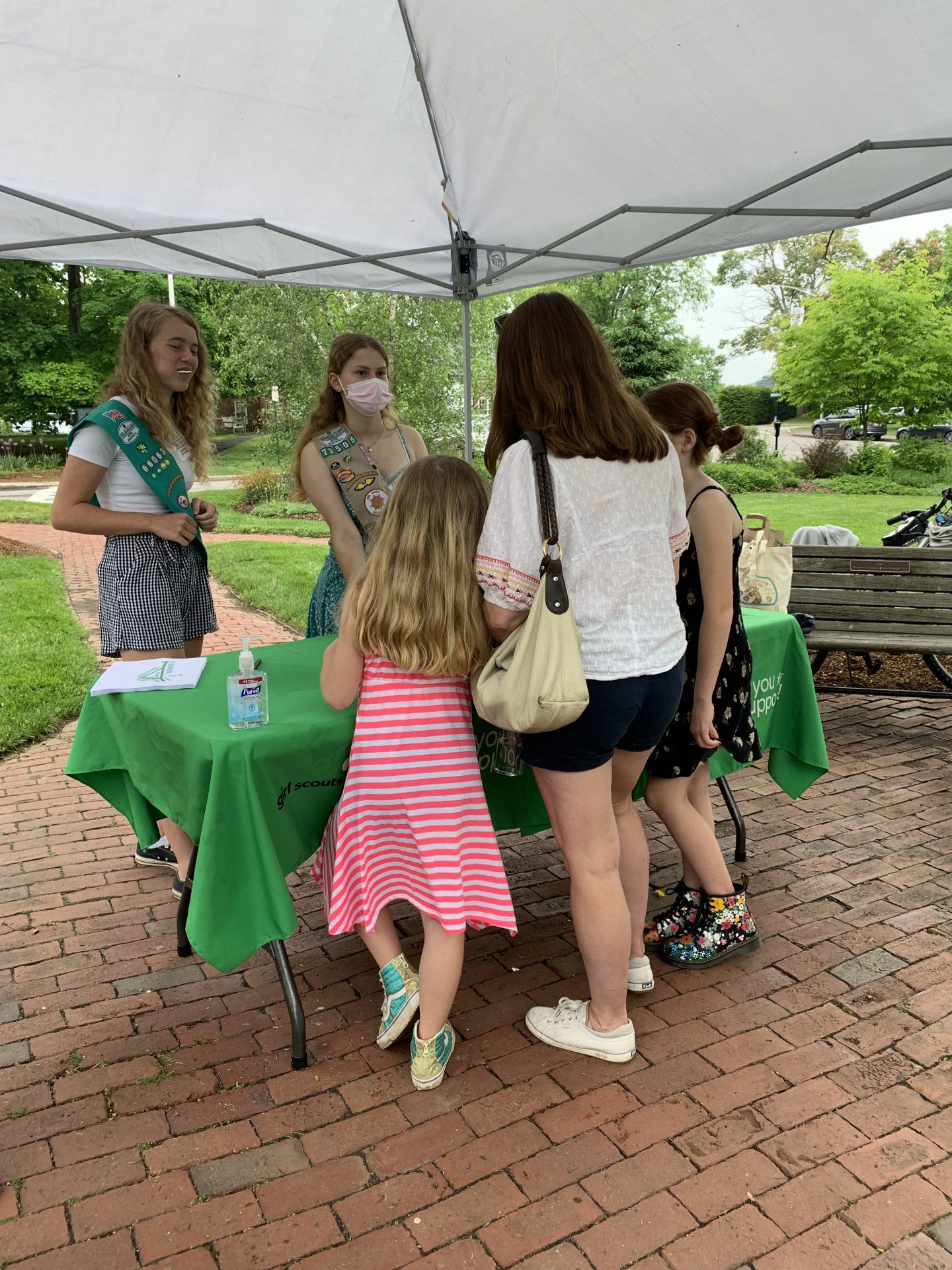 middle-school-girl-scouts-make-friends-make-a-difference-the